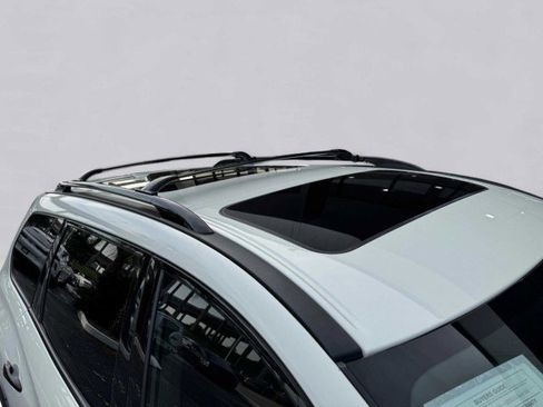 Used 2020 Nissan Pathfinder SL image 14