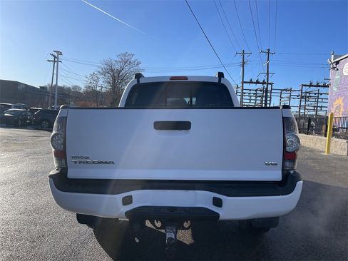 Used 2013 Toyota Tacoma 4x4 Double Cab image 4