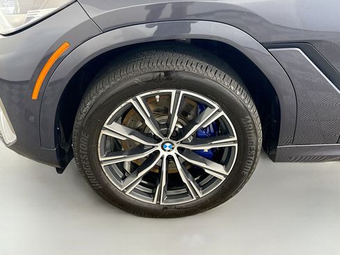 Used 2022 BMW X6 M50i w/ Dynamic Handling Package AWD/4WD image 38