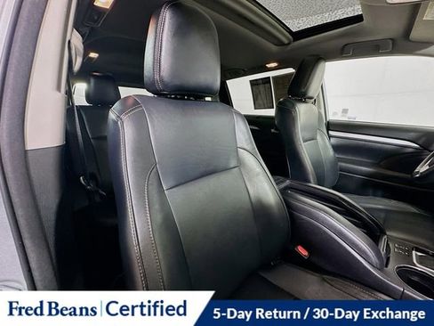 Used 2018 Toyota Highlander XLE image 31