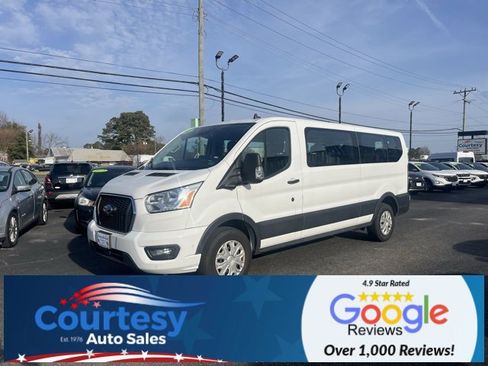 Used 2022 Ford Transit 350 XLT image 3