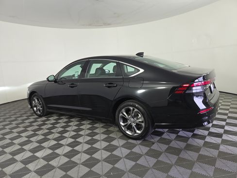 Used 2023 Honda Accord EX-L image 6