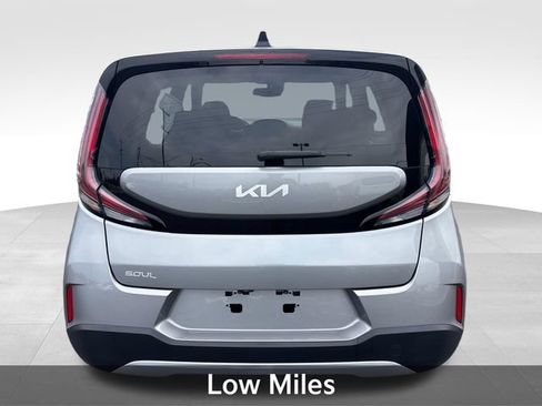 Used 2023 Kia Soul S FWD image 6