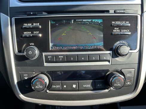 Used 2017 Nissan Altima 2.5 SV FWD image 22