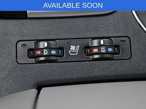 Certified 2016 Toyota Highlander Limited AWD/4WD image 28