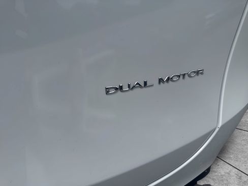 Used 2023 Tesla Model Y Long Range AWD/4WD image 34