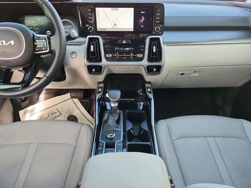 Used 2023 Kia Sorento SX image 13