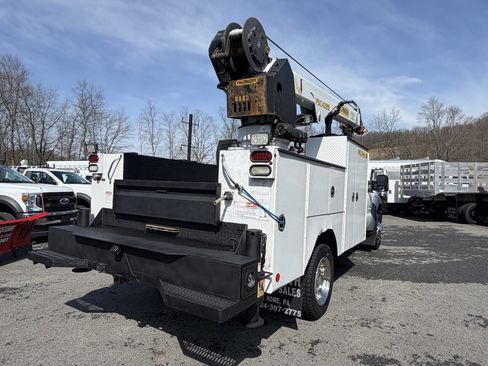 Used 2012 Ford F550 4x4 Regular Cab Super Duty w/ Payload Upgrade Pkg image 5