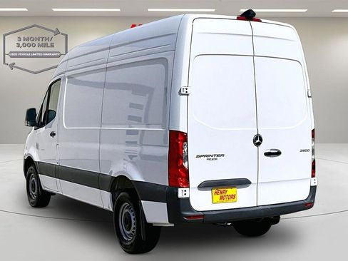 Used 2024 Mercedes-Benz Sprinter 2500 w/ Acoustic Package image 4