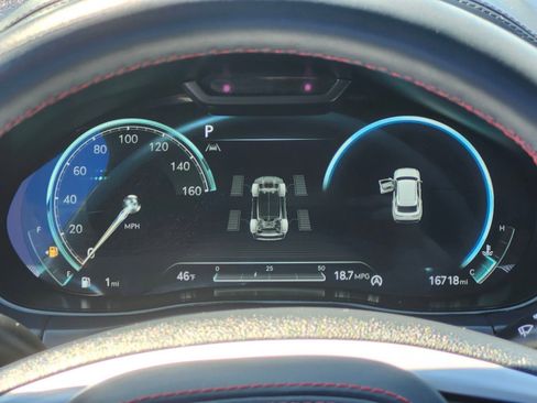 Used 2024 Genesis GV70 2.5T w/ Sport Prestige Package image 32