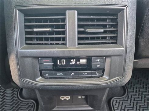 Used 2021 Volkswagen Atlas SEL Premium AWD/4WD image 18