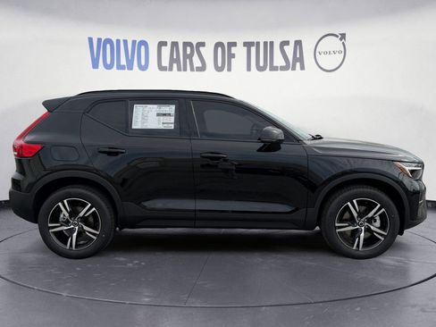 New 2026 Volvo XC40 B5 Core image 6