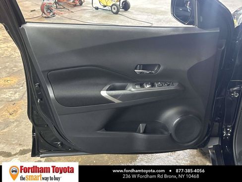 Used 2023 Nissan Kicks SV FWD image 16