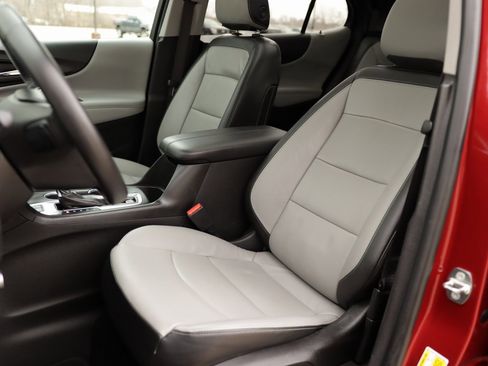 Used 2018 Chevrolet Equinox Premier image 23