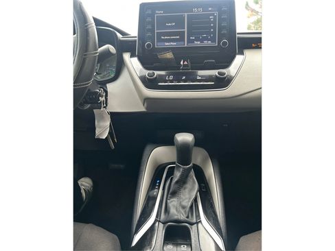 Used 2020 Toyota Corolla LE image 17
