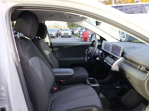Used 2024 Hyundai Ioniq 5 SEL image 30