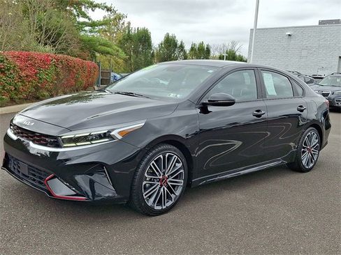 Used 2023 Kia Forte GT image 3