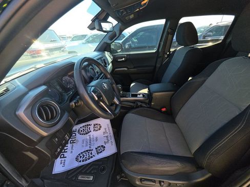 Used 2023 Toyota Tacoma TRD Off-Road image 3