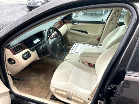 Used 2009 Chevrolet Impala LS image 20