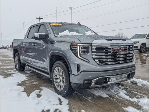 Used 2024 GMC Sierra 1500 Denali w/ Technology Package AWD/4WD image 5