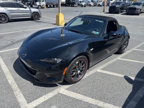 Used 2020 MAZDA MX-5 Miata Grand Touring RWD image 5