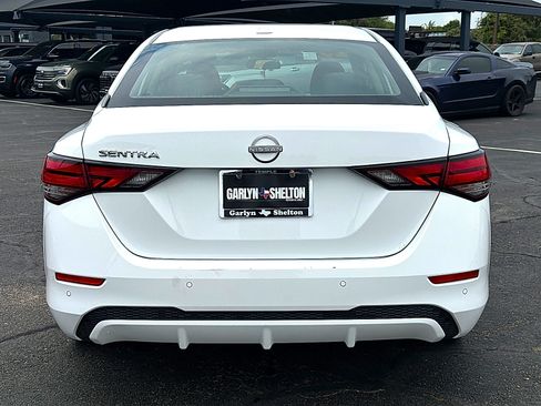 Used 2025 Nissan Sentra SV FWD image 7