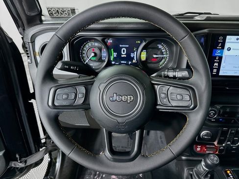 Used 2024 Jeep Wrangler Unlimited AWD/4WD image 19