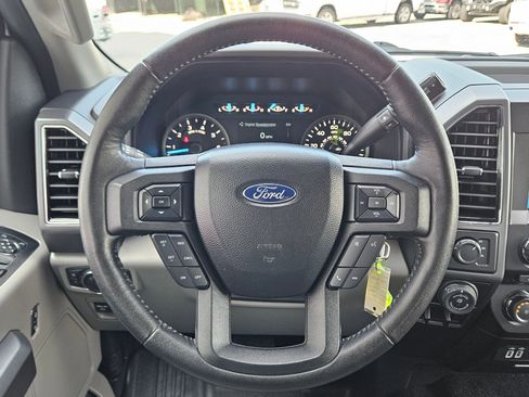 Used 2018 Ford F150 XLT w/ Equipment Group 302A Luxury AWD/4WD image 15