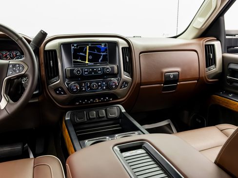 Used 2017 Chevrolet Silverado 2500 High Country w/ Duramax Plus Package AWD/4WD image 34