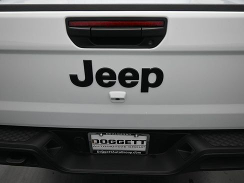 New 2026 Jeep Gladiator Sport AWD/4WD image 10