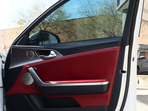 Used 2019 Kia Stinger GT2 image 35