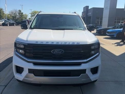 New 2026 Ford Expedition Platinum AWD/4WD image 2