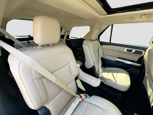 Used 2023 Ford Explorer XLT w/ Equipment Group 202A image 28