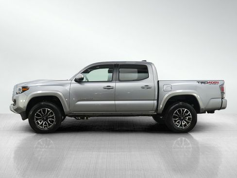Used 2020 Toyota Tacoma TRD Sport w/ TRD Premium Sport Package AWD/4WD image 2