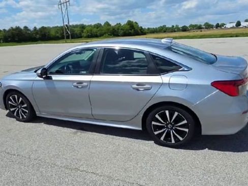 Used 2024 Honda Civic EX image 7