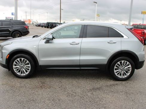 Used 2024 Cadillac XT4 Premium Luxury FWD image 10