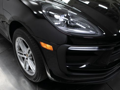 Certified 2024 Porsche Macan AWD/4WD image 12