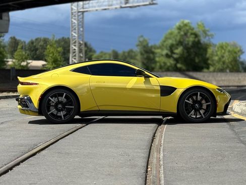 Used 2020 Aston Martin V8 Vantage Coupe RWD image 4