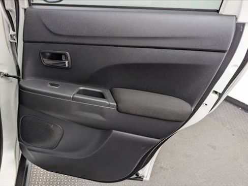 Used 2019 Mitsubishi Outlander Sport LE FWD image 19