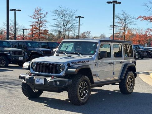 Certified 2024 Jeep Wrangler Unlimited Rubicon w/ Technology Group image 3