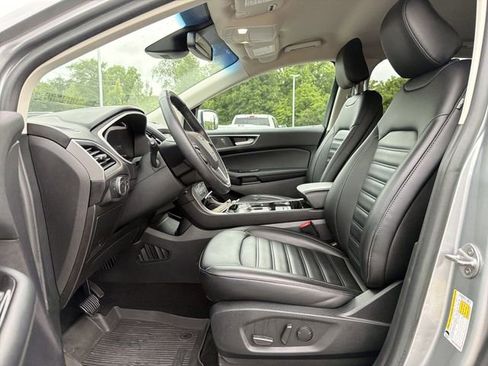 Used 2020 Ford Edge SEL w/ Convenience Package FWD image 13