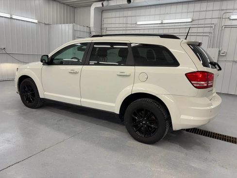 Used 2020 Dodge Journey SE w/ Blacktop Package FWD image 7