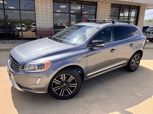 Used 2017 Volvo XC60 T5 Dynamic w/ Preferred Option Package FWD image 2