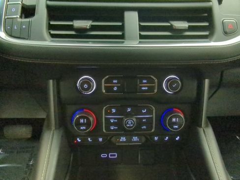 Used 2024 Chevrolet Tahoe Premier AWD/4WD image 19