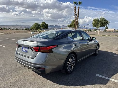 Used 2023 Nissan Altima 2.5 SV image 5
