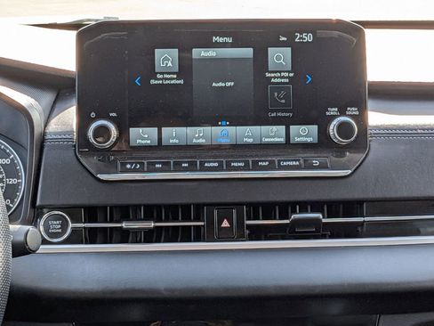 Used 2024 Mitsubishi Outlander SE image 19