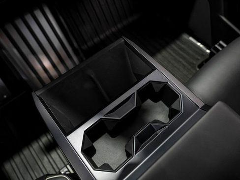 Used 2024 Tesla Cybertruck AWD Crew Cab image 21