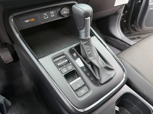 Used 2025 Honda CR-V EX image 18