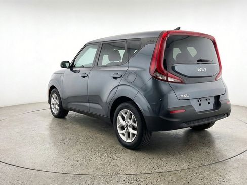 Used 2025 Kia Soul LX w/ LX Technology Package FWD image 6