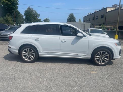 Used 2025 Audi Q7 3.0T Premium Plus w/ Premium Plus Package AWD/4WD image 4